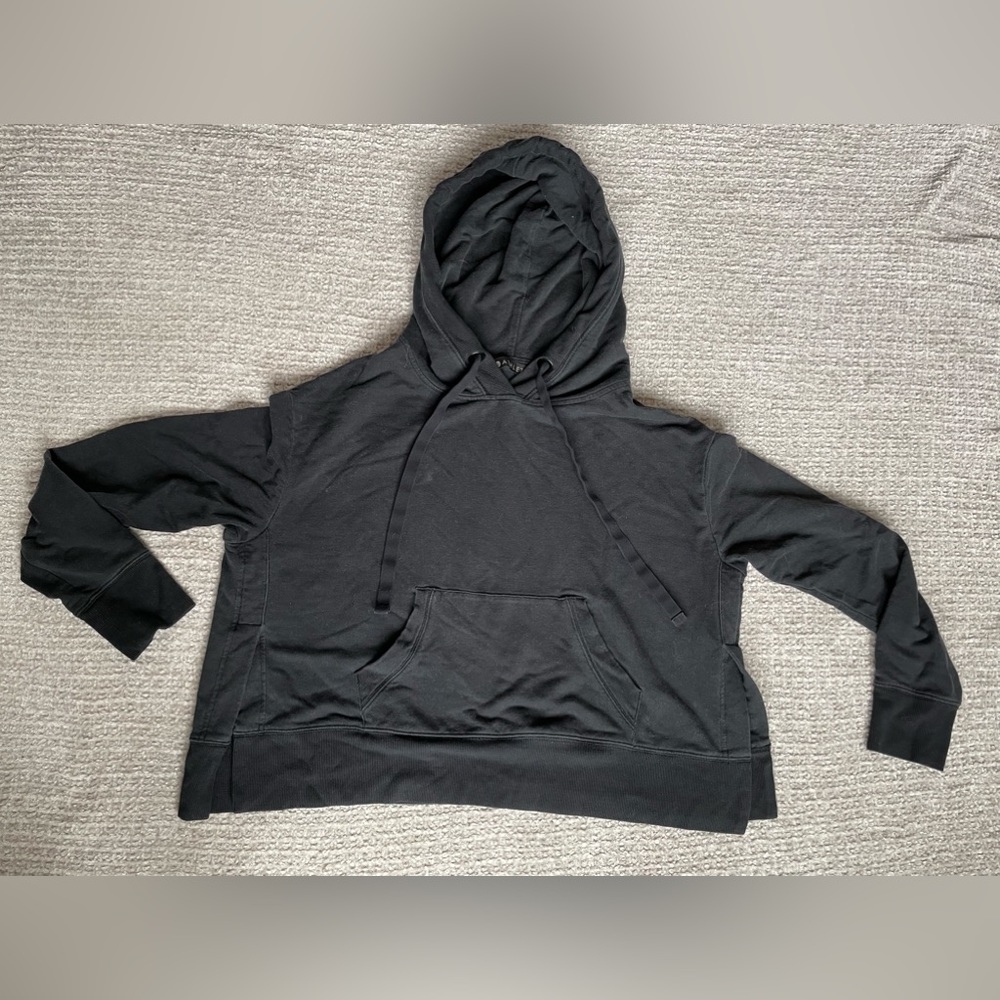 Athleta black cropped hoodie